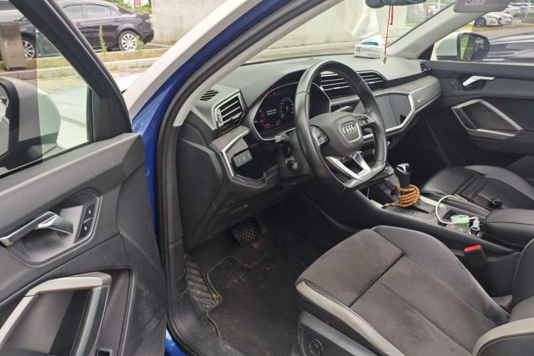 Used Audi Q3 2019 35 TFSI Fashion Dynamic Model Driver Seat