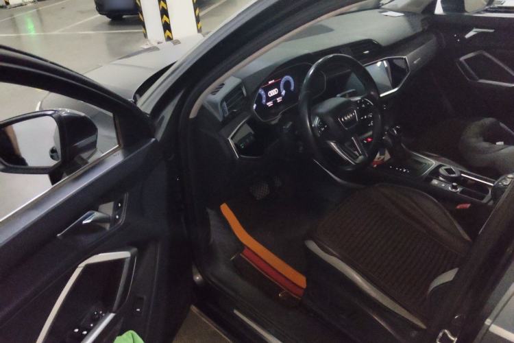 Used Audi Q3 2019 35 TFSI Fashionable and Elegant Model Driver Seat