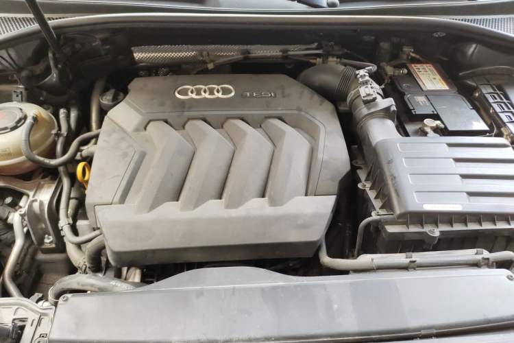 Used Audi Q3 2019 40 TFSI quattro Fashion Dynamic Model Engine Bay