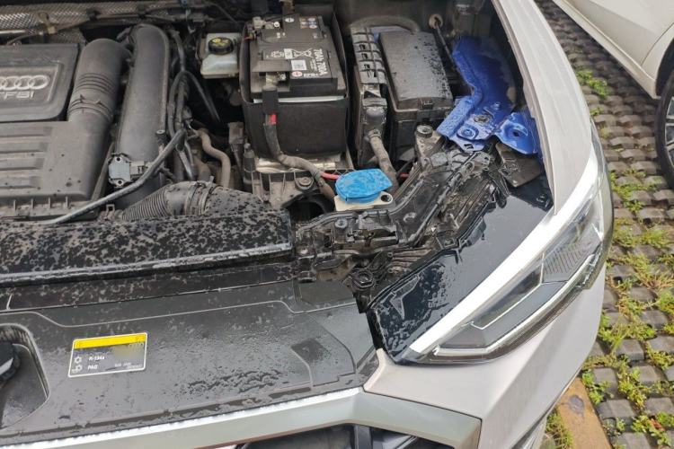 Used Audi Q3 2019 35 TFSI Fashion Dynamic Model Engine Bay Left