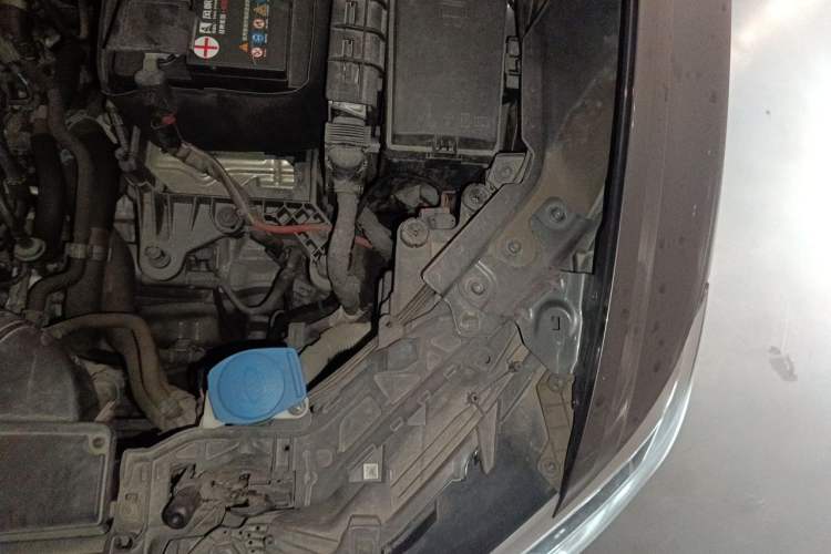 Used Audi Q3 2019 35 TFSI Advanced Style Edition Engine Bay Left