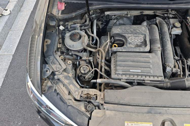Used Audi Q3 2019 35 TFSI Advanced Dynamic Edition Engine Bay Right