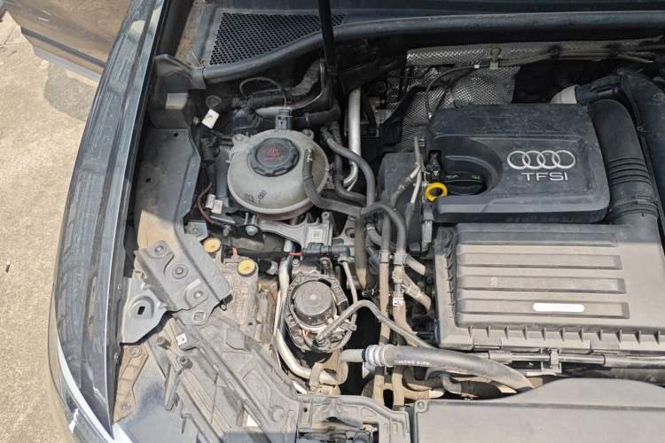 Used Audi Q3 2019 35 TFSI Advanced Dynamic Edition Engine Bay Right