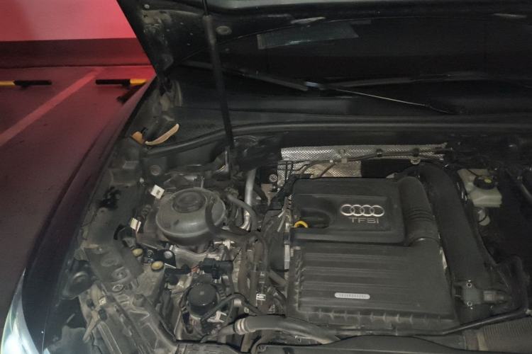 Used Audi Q3 2019 35 TFSI Advanced Style Edition Engine Bay Right