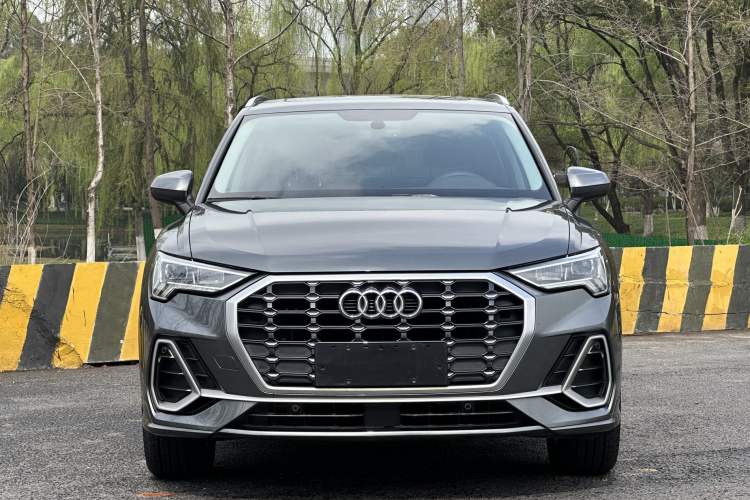 Used Audi Q3 2019 35 TFSI Advanced Dynamic Edition Exterior 2