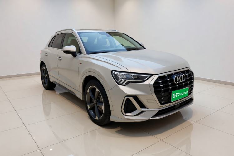 Used Audi Q3 2019 35 TFSI Fashion Dynamic Model Front Right 45 Deg