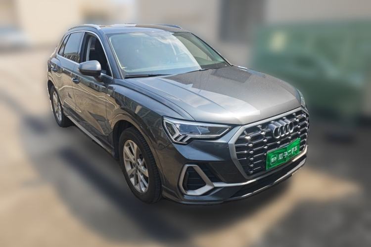 Used Audi Q3 2019 35 TFSI Advanced Dynamic Edition Front Right 45 Deg