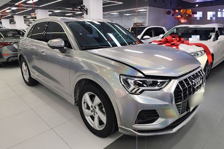 Used Audi Q3 2019 35 TFSI Advanced Style Edition Front Right 45 Deg
