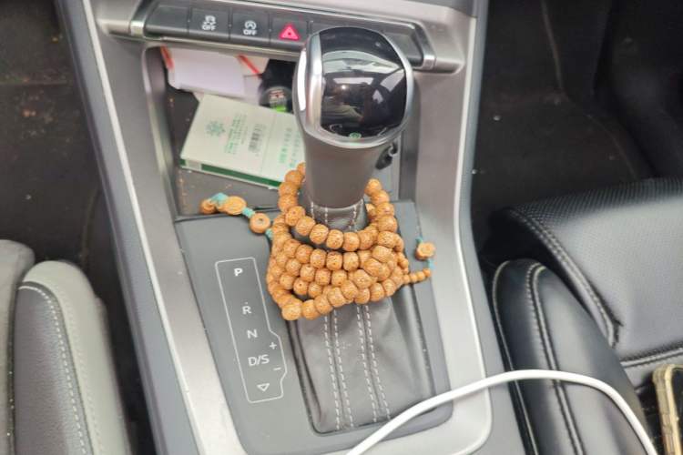 Used Audi Q3 2019 35 TFSI Fashion Dynamic Model Gear Lever