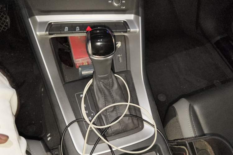Used Audi Q3 2019 35 TFSI Advanced Style Edition Gear Lever