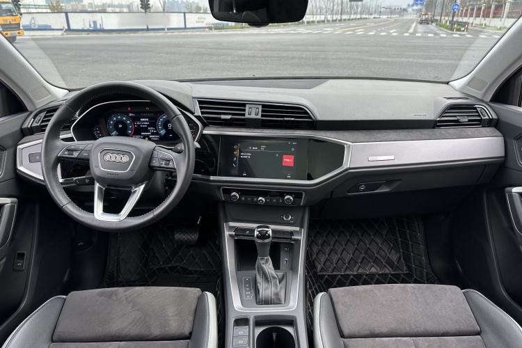Used Audi Q3 2019 35 TFSI Advanced Dynamic Edition Interior 3