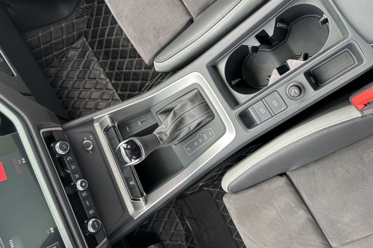 Used Audi Q3 2019 35 TFSI Advanced Dynamic Edition Interior 9