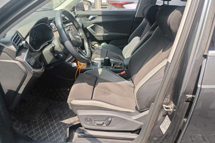 Used Audi Q3 2019 35 TFSI Advanced Dynamic Edition Left Front Seat