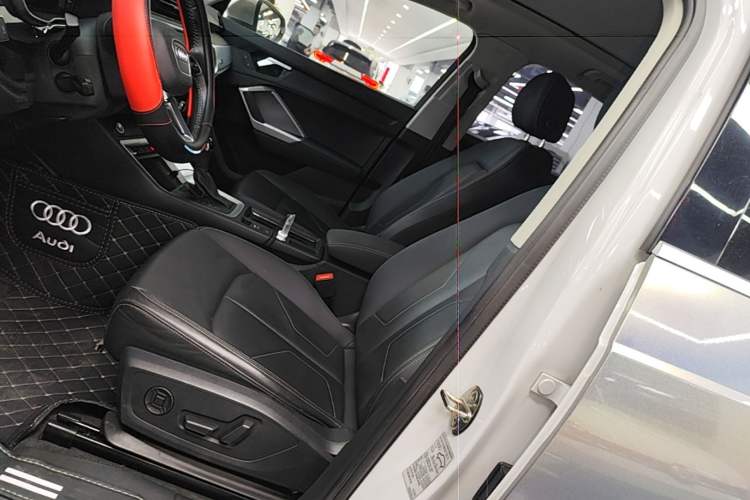 Used Audi Q3 2019 35 TFSI Advanced Style Edition Left Front Seat