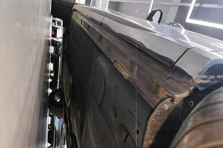 Used Audi Q3 2019 35 TFSI Advanced Style Edition Left Side Sill