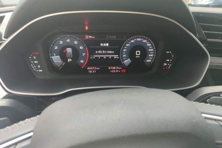 Used Audi Q3 2019 40 TFSI Fashion Dynamic Model Odometer Close Up