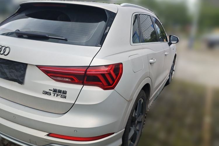Used Audi Q3 2019 35 TFSI Fashion Dynamic Model Rear Right 45 Deg