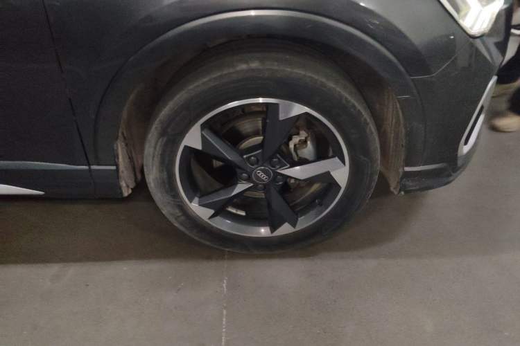 Used Audi Q3 2019 35 TFSI Fashionable and Elegant Model Right Front Wheel Hub