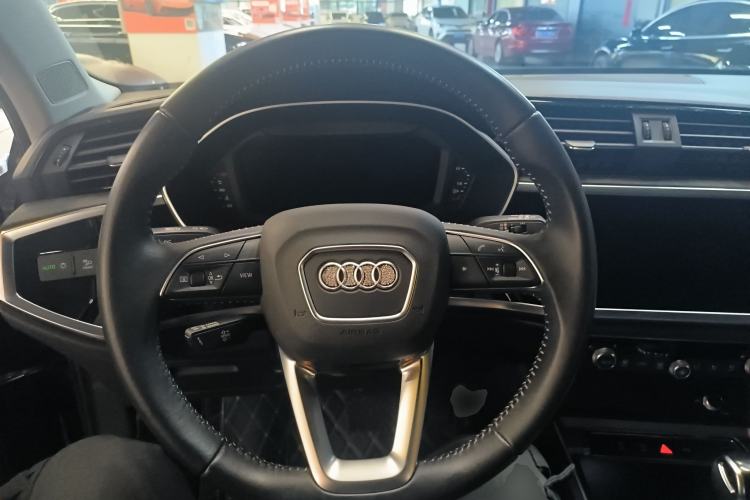 Used Audi Q3 2019 35 TFSI Advanced Dynamic Edition Steering Wheel