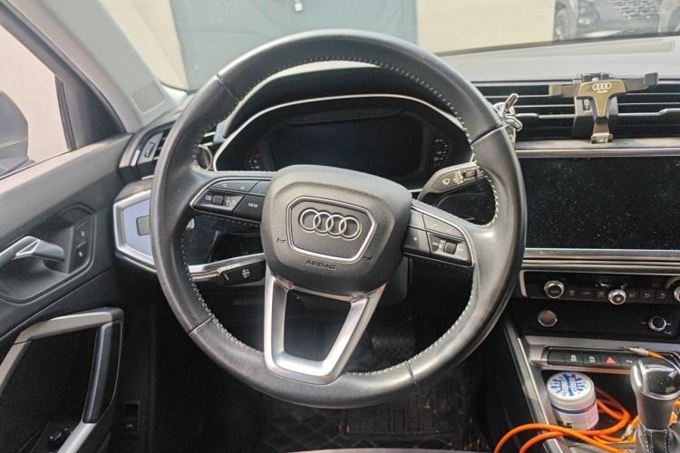Used Audi Q3 2019 35 TFSI Advanced Dynamic Edition Steering Wheel