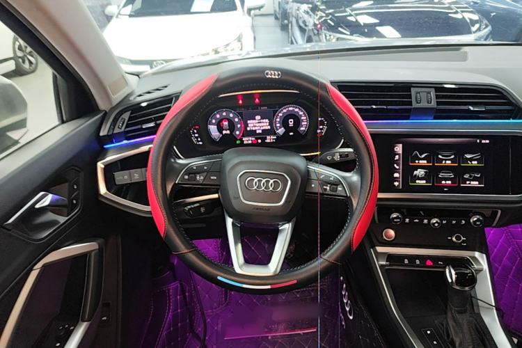 Used Audi Q3 2019 35 TFSI Advanced Style Edition Steering Wheel