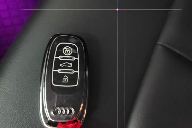 Used Audi Q3 2019 35 TFSI Advanced Style Edition Vehicle Key