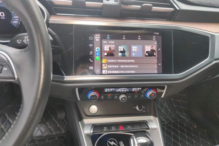 Used Audi Q3 2019 40 TFSI Fashionable and Elegant Model Audio And AC Panel