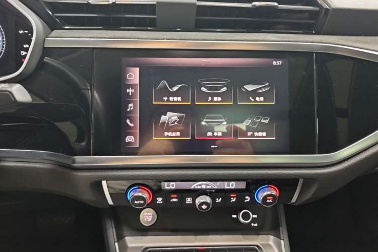 Used Audi Q3 2019 40 TFSI Fashion Dynamic Model Audio And AC Panel