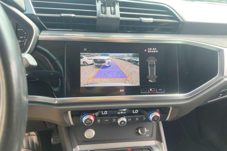 Used Audi Q3 2019 40 TFSI quattro Fashion Dynamic Model Audio And AC Panel