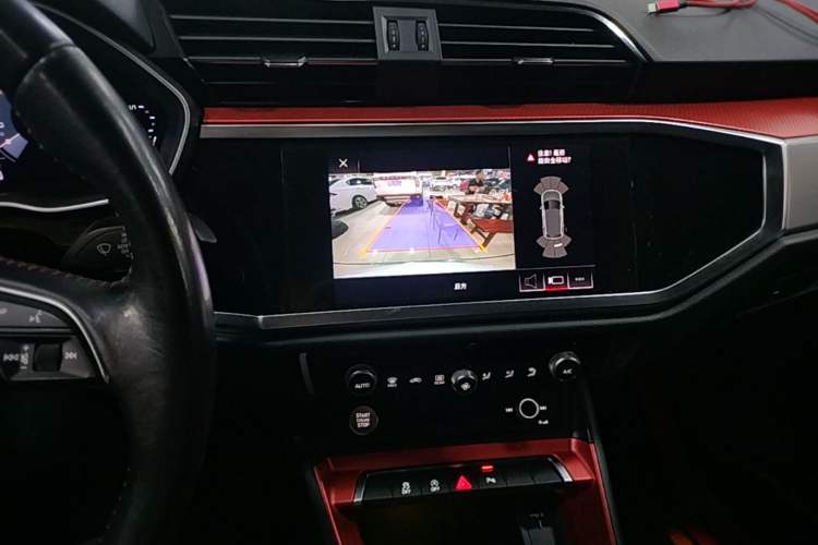 Used Audi Q3 2019 40 TFSI Fashion Dynamic Model Audio And AC Panel