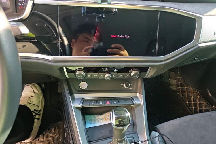 Used Audi Q3 2019 35 TFSI Fashion Dynamic Model Audio And AC Panel