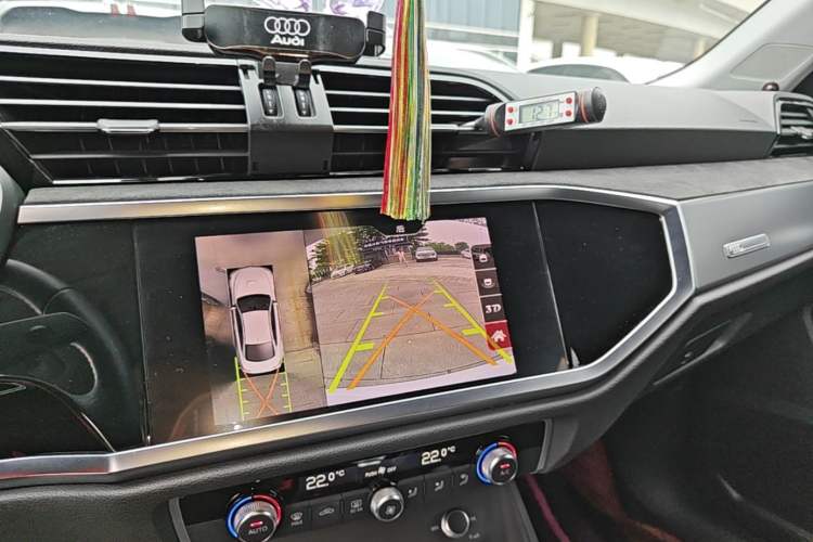 Used Audi Q3 2019 35 TFSI Advanced Dynamic Edition Audio And AC Panel