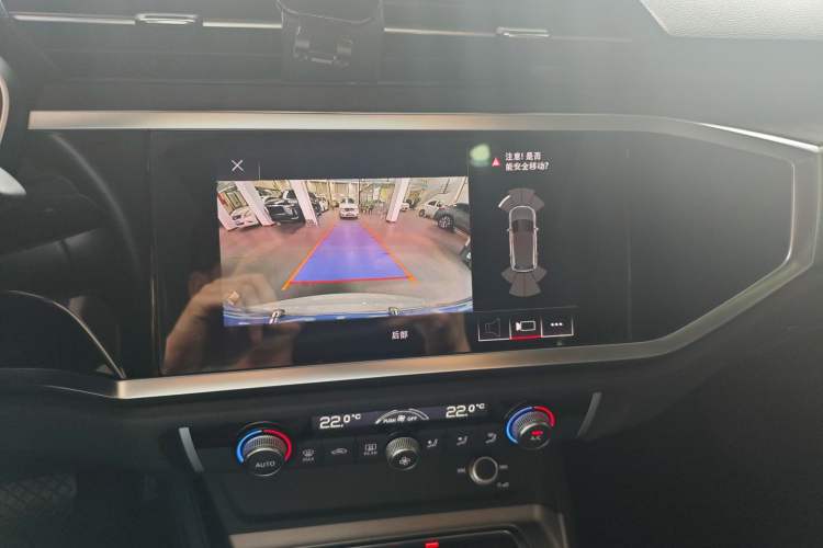 Used Audi Q3 2019 35 TFSI Advanced Dynamic Edition Audio And AC Panel