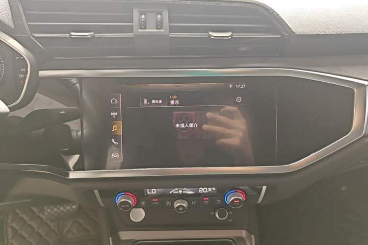 Used Audi Q3 2019 35 TFSI Fashion Dynamic Model Audio And AC Panel