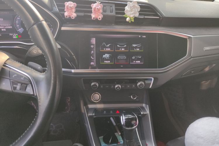 Used Audi Q3 2019 35 TFSI Fashion Dynamic Model Audio And AC Panel