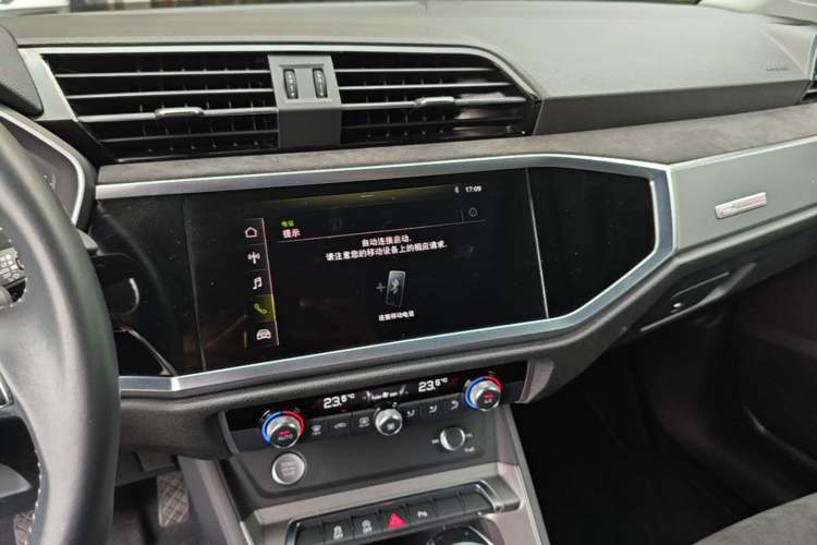 Used Audi Q3 2019 40 TFSI Fashion Dynamic Model Audio And AC Panel