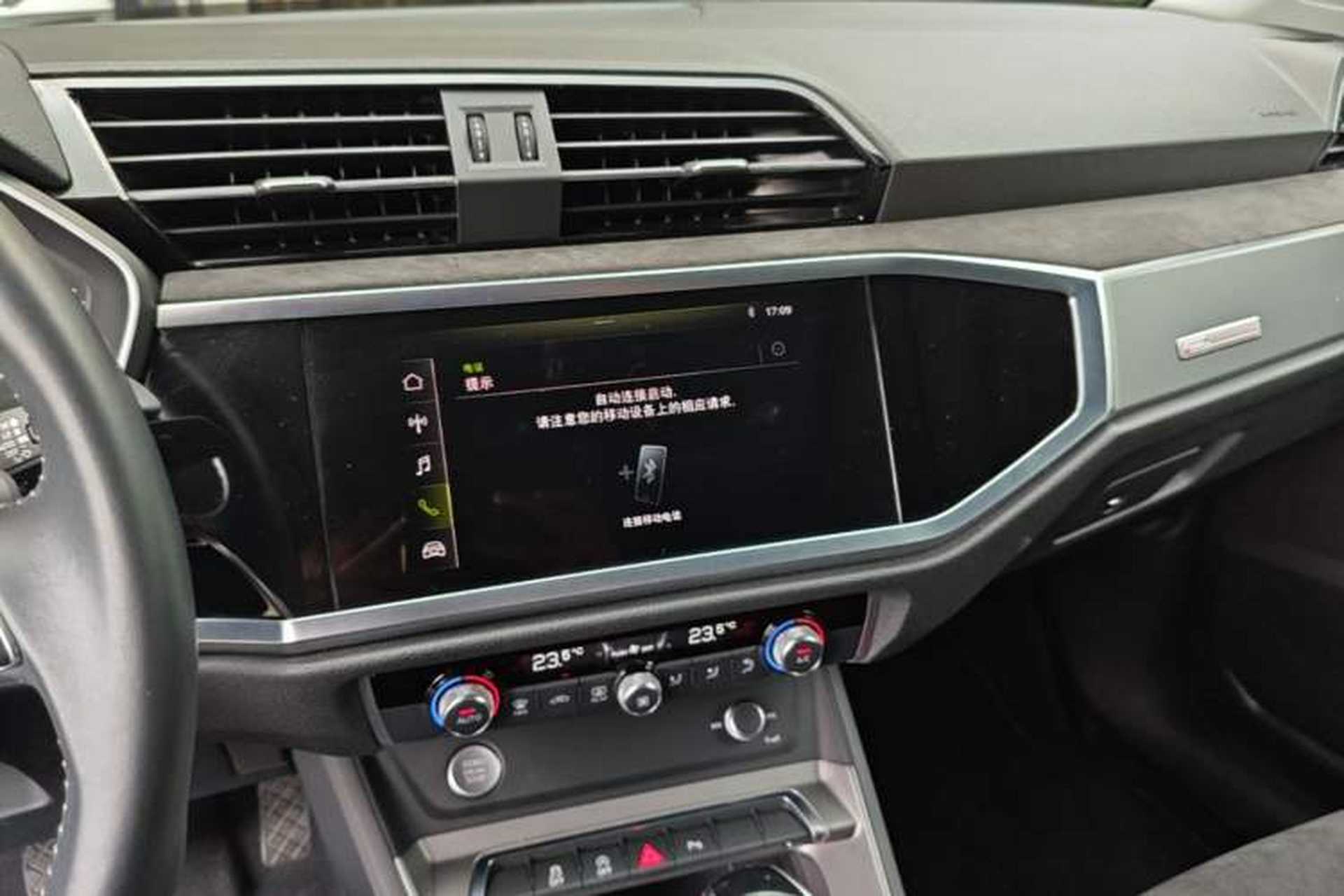 Used Audi Q3 2019 40 TFSI Fashion Dynamic Model Audio And AC Panel