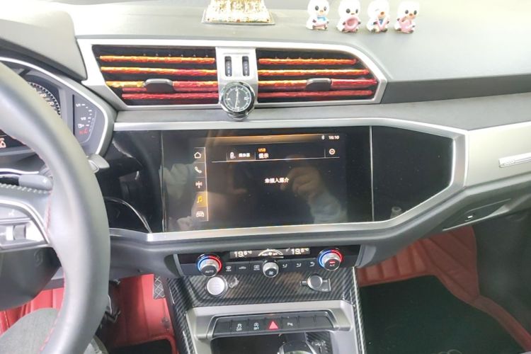 Used Audi Q3 2019 35 TFSI Fashion Dynamic Model Audio And AC Panel