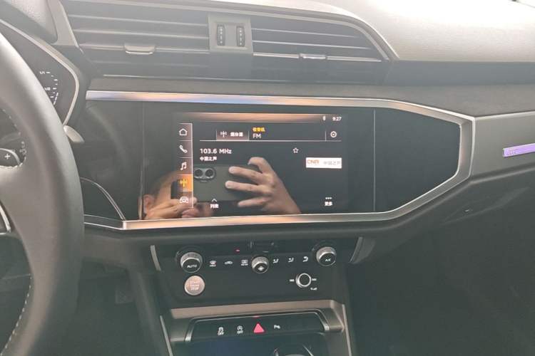Used Audi Q3 2019 40 TFSI Fashion Dynamic Model Audio And AC Panel