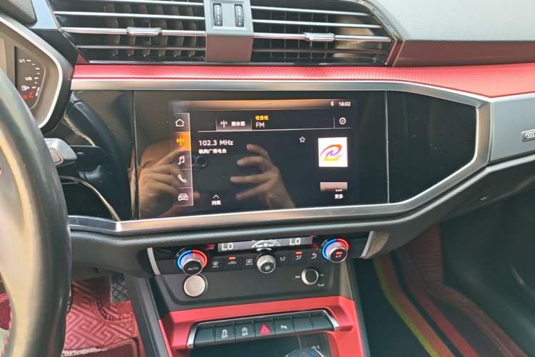 Used Audi Q3 2019 35 TFSI Fashion Dynamic Model Audio And AC Panel