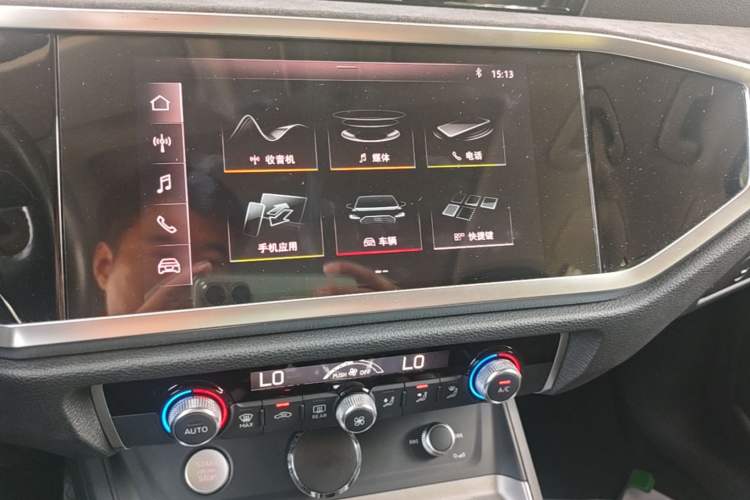Used Audi Q3 2019 35 TFSI Fashion Dynamic Model Audio And AC Panel