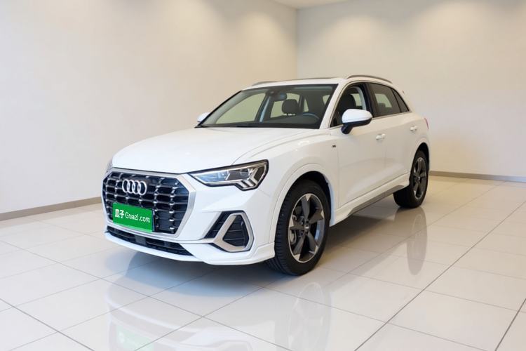 Używany Audi Q3 2019 40 TFSI Fashion Dynamic Model Guazi used car, China used car export, Used car for sale, Used cars, Cheapest cars for sale