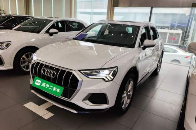 Used Audi Q3 2019 40 TFSI Fashionable and Elegant Model