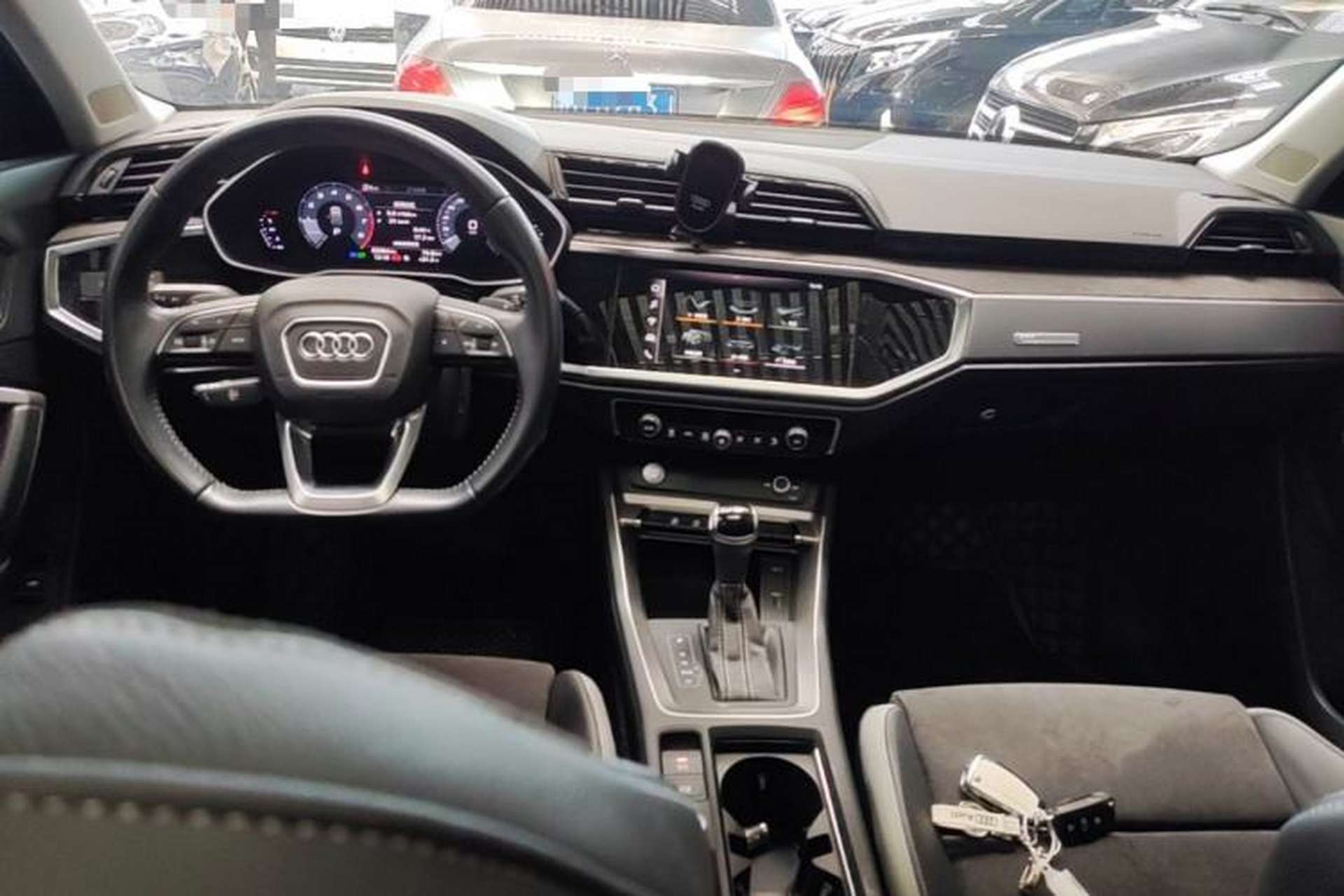 Used Audi Q3 2019 35 TFSI Fashion Dynamic Model Center Console