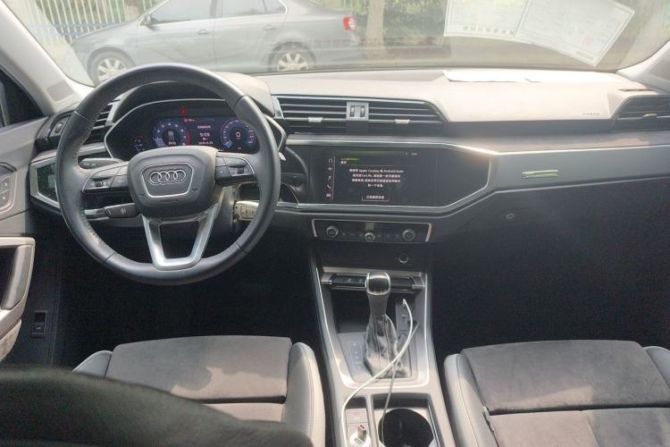 Used Audi Q3 2019 35 TFSI Advanced Dynamic Edition Center Console