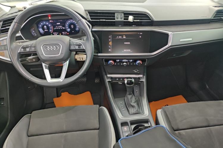 Used Audi Q3 2019 35 TFSI Advanced Dynamic Edition Center Console