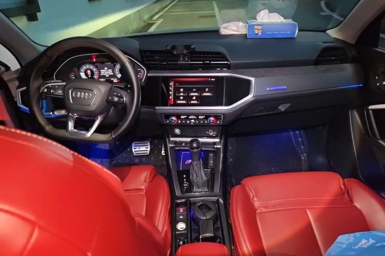 Used Audi Q3 2019 40 TFSI Fashion Dynamic Model Center Console