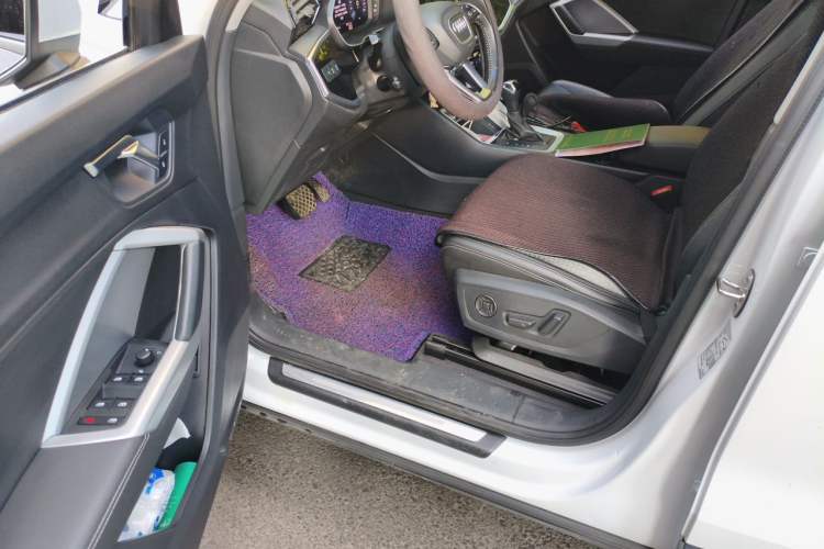 Used Audi Q3 2019 35 TFSI Advanced Style Edition Driver Seat