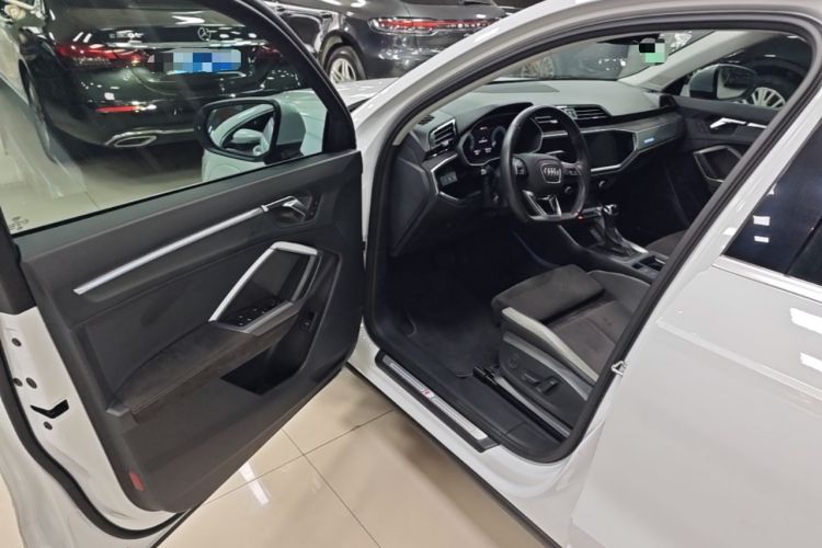 Used Audi Q3 2019 40 TFSI Fashion Dynamic Model Driver Seat
