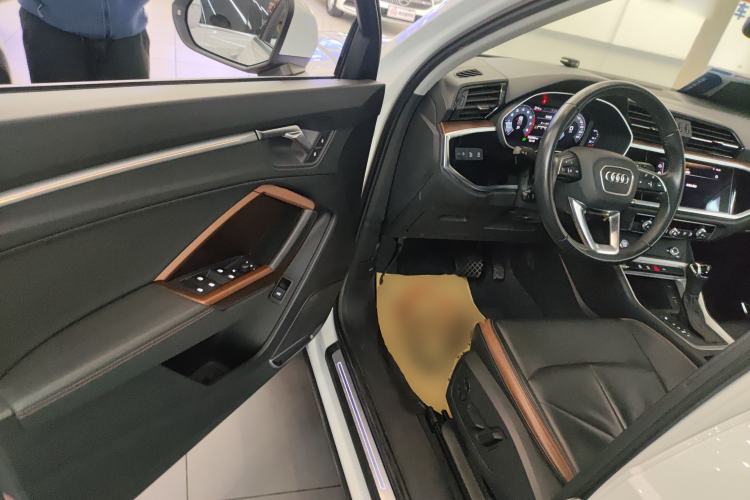 Used Audi Q3 2019 40 TFSI Fashionable and Elegant Model Driver Seat
